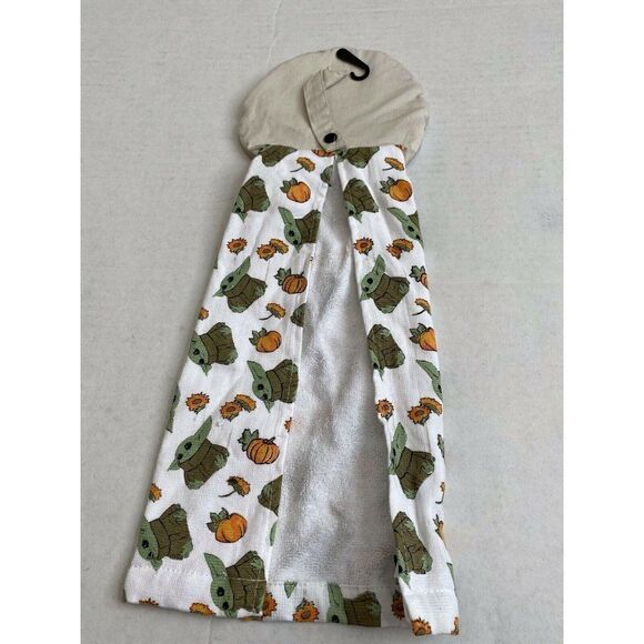 Disney Star Wars The Mandalorian Baby Yoda Hanging Kitchen Towel Thanksgiving - Picture 5 of 6